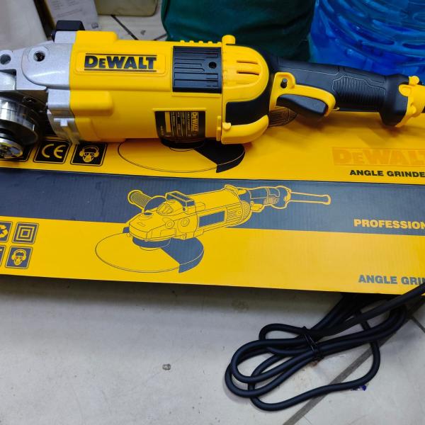 Dewalt grinder 9"@9500ksh